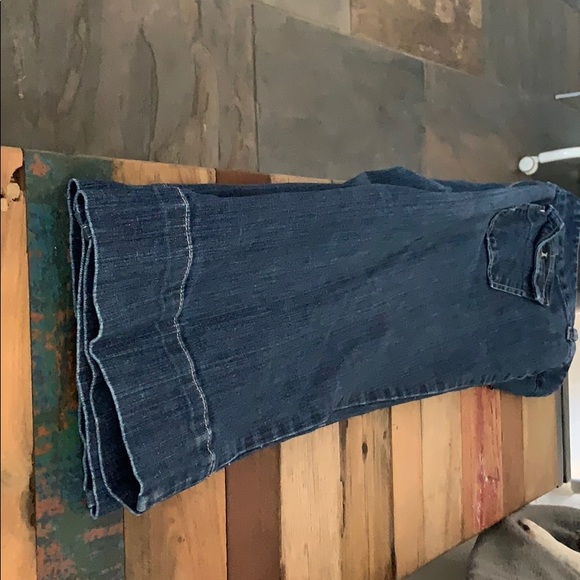 Cleaning out closet - Picture 4 of 4